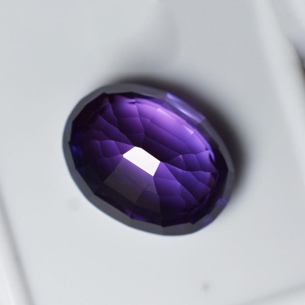Natural Purple Tanzanite Loose Gemstone 8.25 Ct Oval Shape for Jewelry Making and Gem Collections