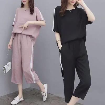Plus Size Women's Korean Two-Piece Casual Suit - Summer Collection, Loose Fit, Short-Sleeved with Cropped Pants