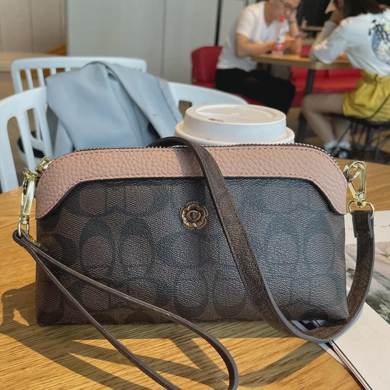 2022 Women's Trendy Handheld Shoulder Bags & Wallets: Stylish Small & Long Phone Bags for Moms