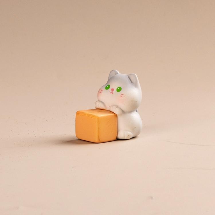 Charming Cartoon Cats Auto Decors Resin Sturdy Base Decorative Resin Cats Sculpture for Vehicle Dashboard Or Work space