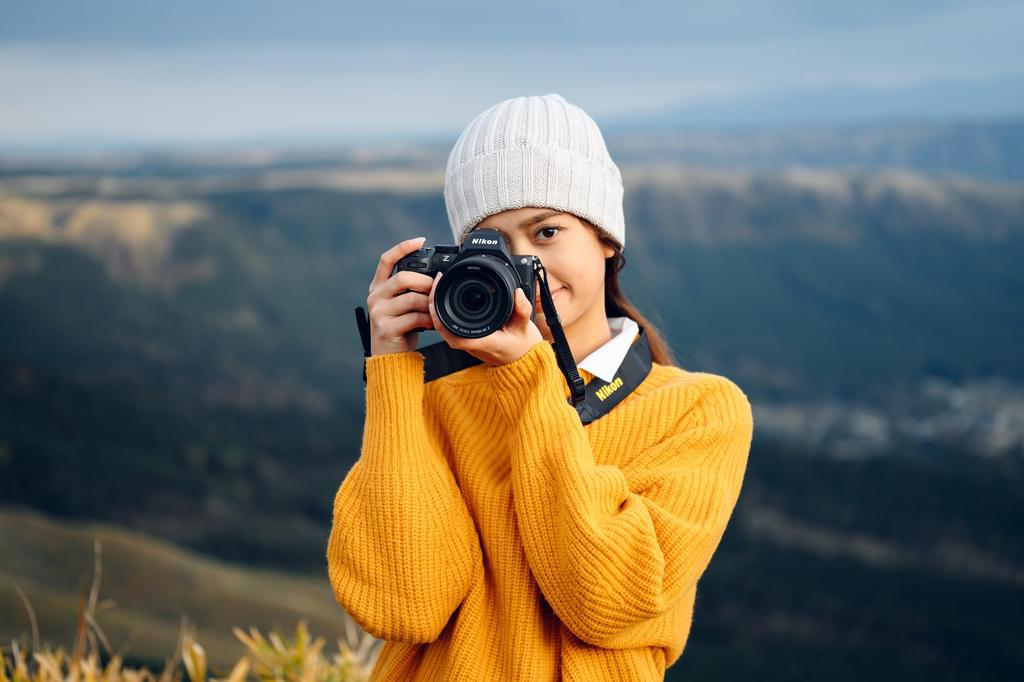 Nikon NIKKOR Z standard zoom Z 24-105mm f/4-7.1 lens, mount, full-frame compatible, travel, snapshots, children.