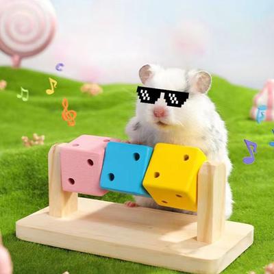 NEUES lustiges buntes hölzernes Rubik's-Würfel-förmiges interaktives Kauspielzeug für kleine Haustiervögel, Papageien, Hamster, Spielzeug zur Linderung von Langeweile