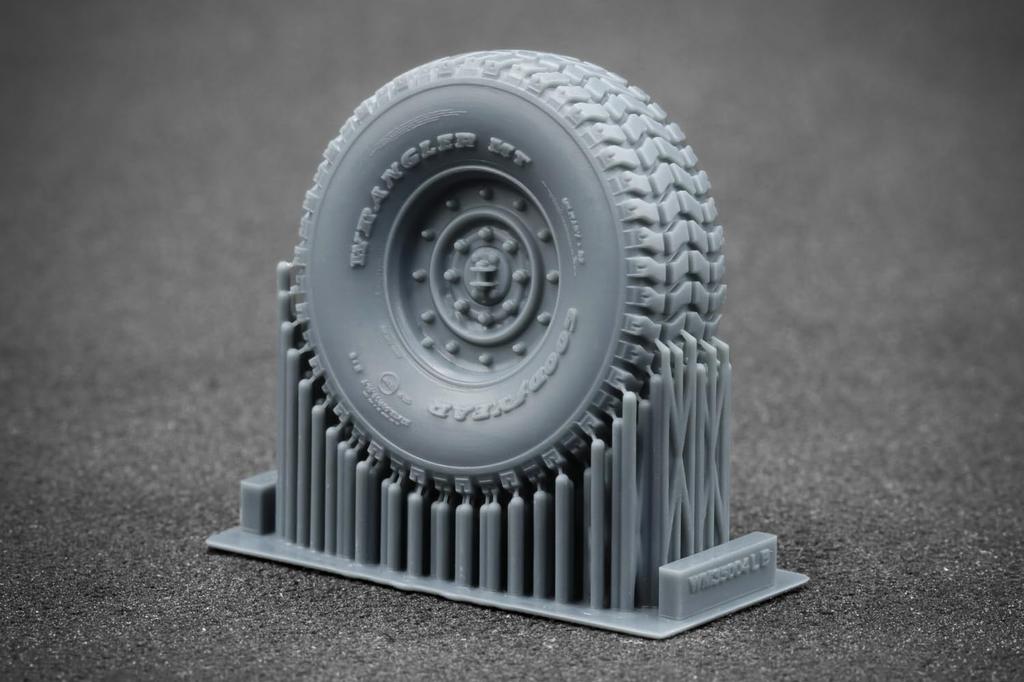 HMMWV MT Wheel Set of 5 Plastic Model SCXWM35004 Scale-X 1/35 Set, 12-Bolt Type, (for ICM/Academy Models), Parts, (Military Vehicles)