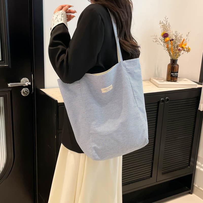 New niche design casual shoulder bag large capacity tote bag personalized trend student simple fashion commuter bag