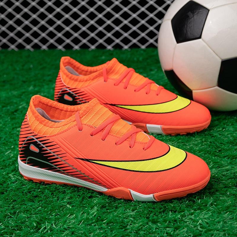 New Kid Professional Football Boots TF Match Boys Comfortable Sneakers Non-Slip Soccer Shoes Match Sports Shoes Unisex