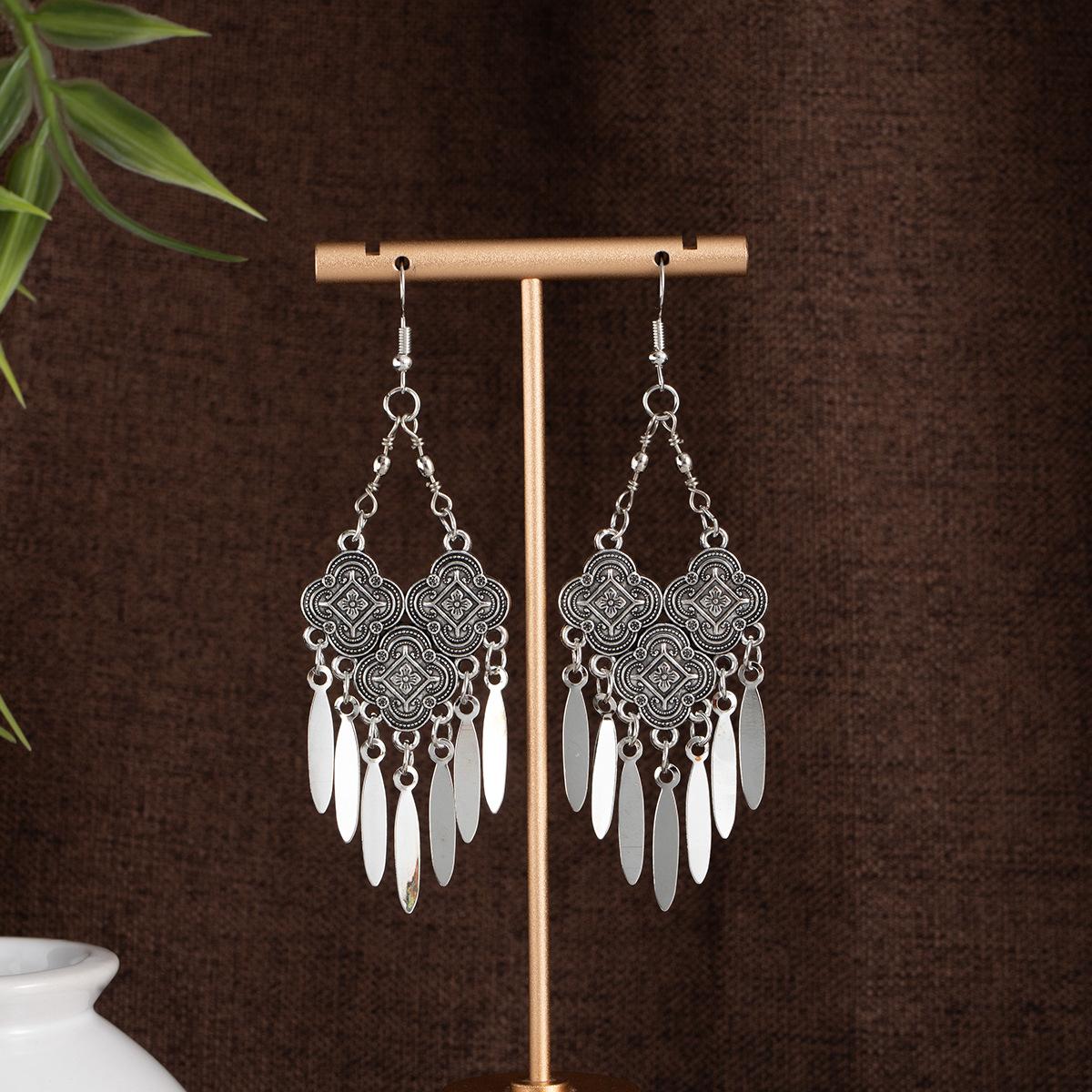 Bohemian Ethnic Style Stud Earrings, Long Fringed Metal Earrings, Fashionable Exotic Style Earrings.