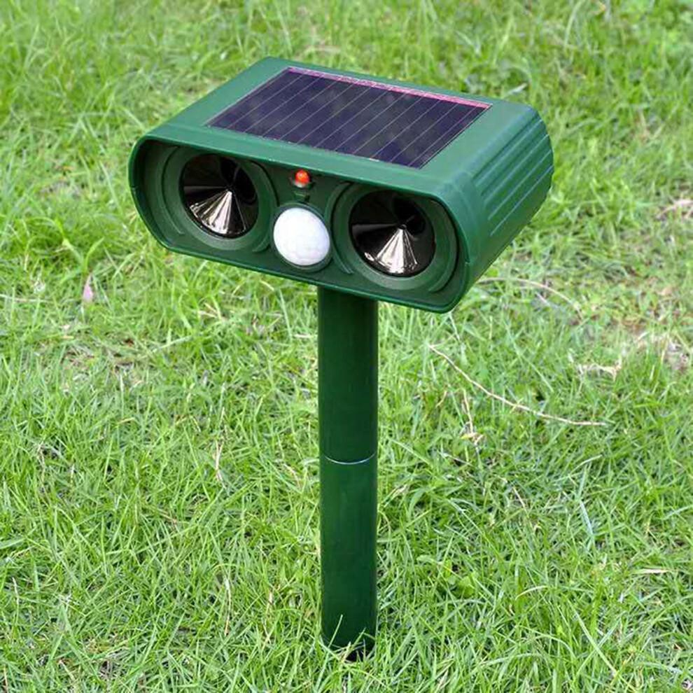 Motion Detection Pest Control Outdoor Animal Repellent Solar Powered Ultrasonic Repeller Humane Wildlife Deterrent Weatherproof Garden Defender For