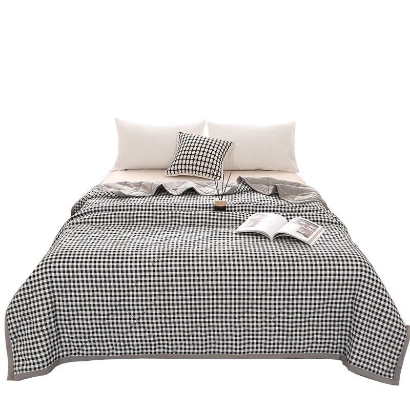 

Mengkaloni Class A Cooling Soy Fiber Quilt