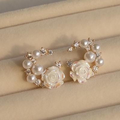 Pearl Flower Stud Earrings Fresh and Sweet Earrings Niche Fashion Versatile Earrings