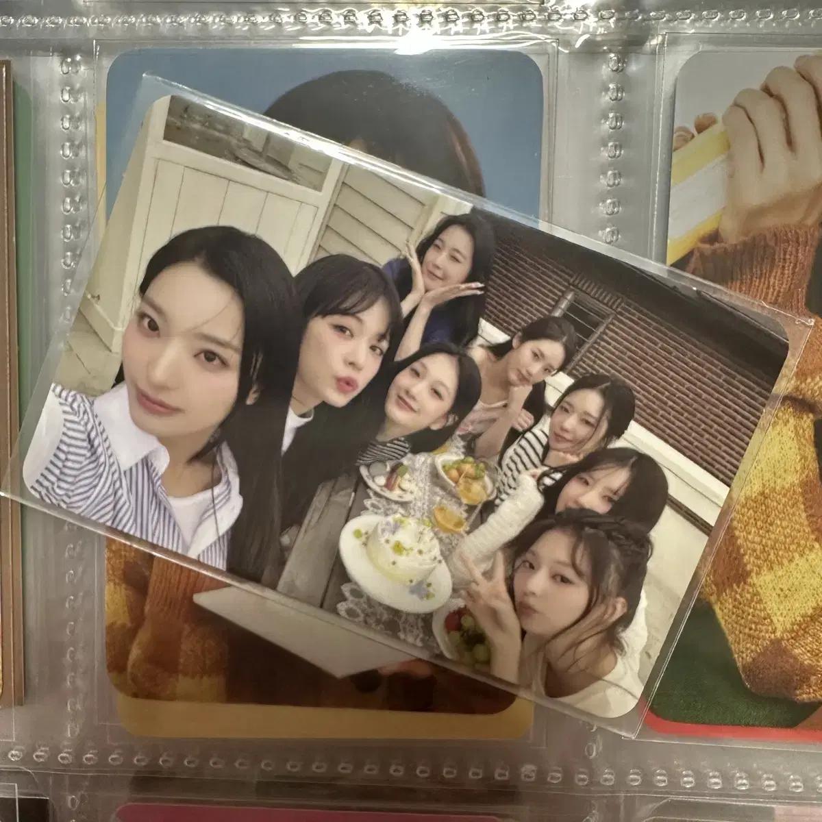 

Fromis9 Promise Summer Group Photo Card