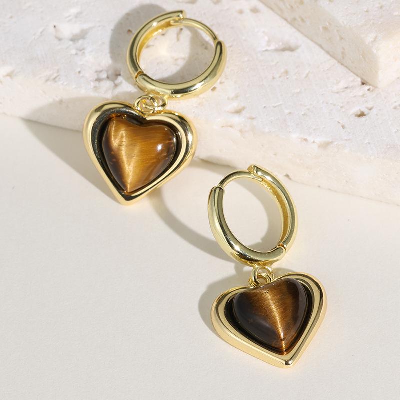 Elegant Natural Tiger Eye Heart Stud Earrings - Autumn/Winter Style, Fashionable and Versatile Light Luxury Jewelry for Women.