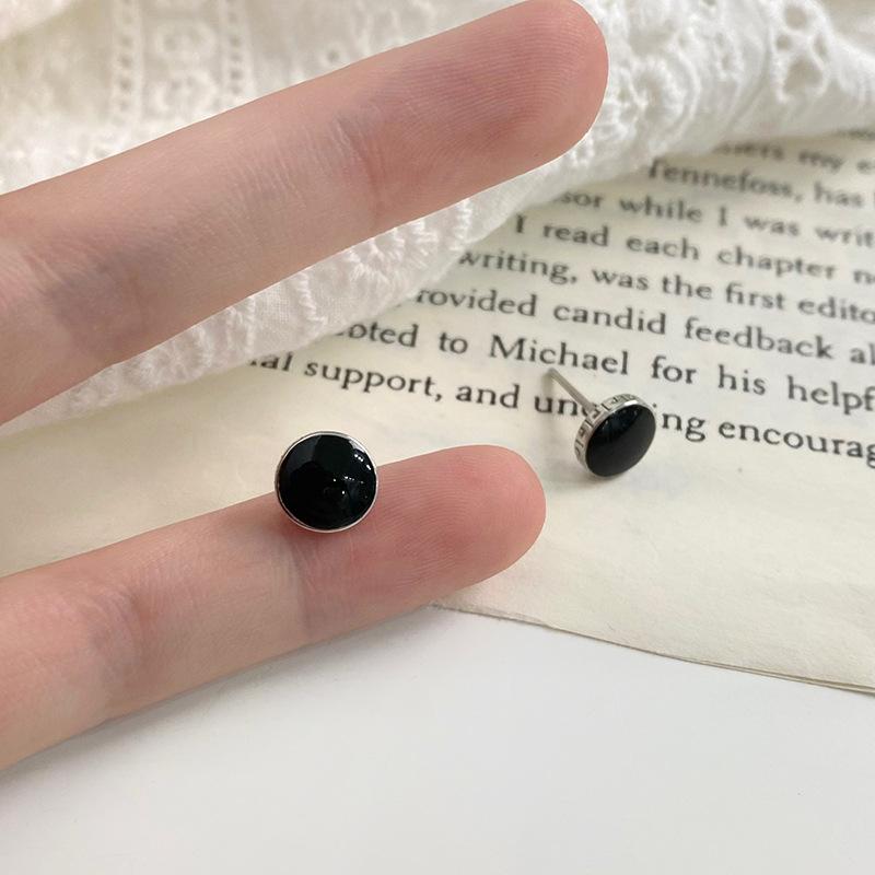 Personalisierte Ohrringe mit Großmauer-Muster für Damen Neue Ohren und Einfache Nischen-Ohrkleider