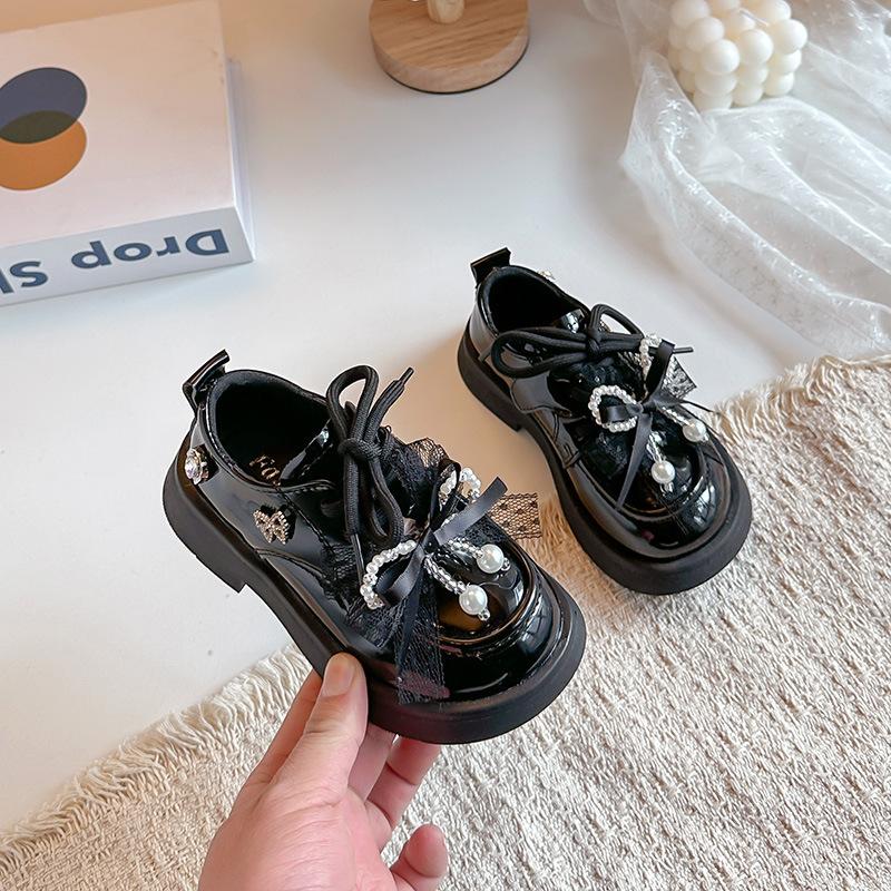 Girls' small leather shoes2026New Spring and Summer Children's Rhinestone Bow Pearl Lace Bow Small Leather Shoes