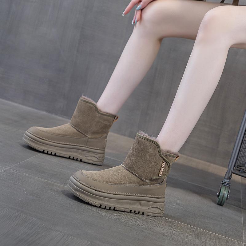 Thick-soled Snow Boots Women's 2025 Winter New Casual Fashion Thickened Velvet Short Boots Cold-proof Female Student Fluffy Boots