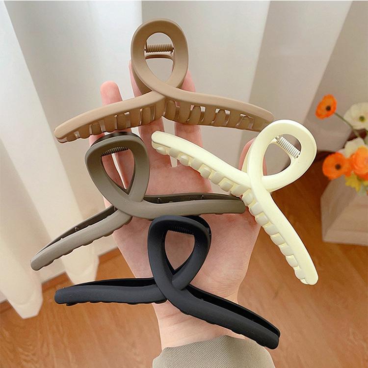 Extra Large 15cm Shark Hair Clip for Women's Headwear - Premium Claw Accessory