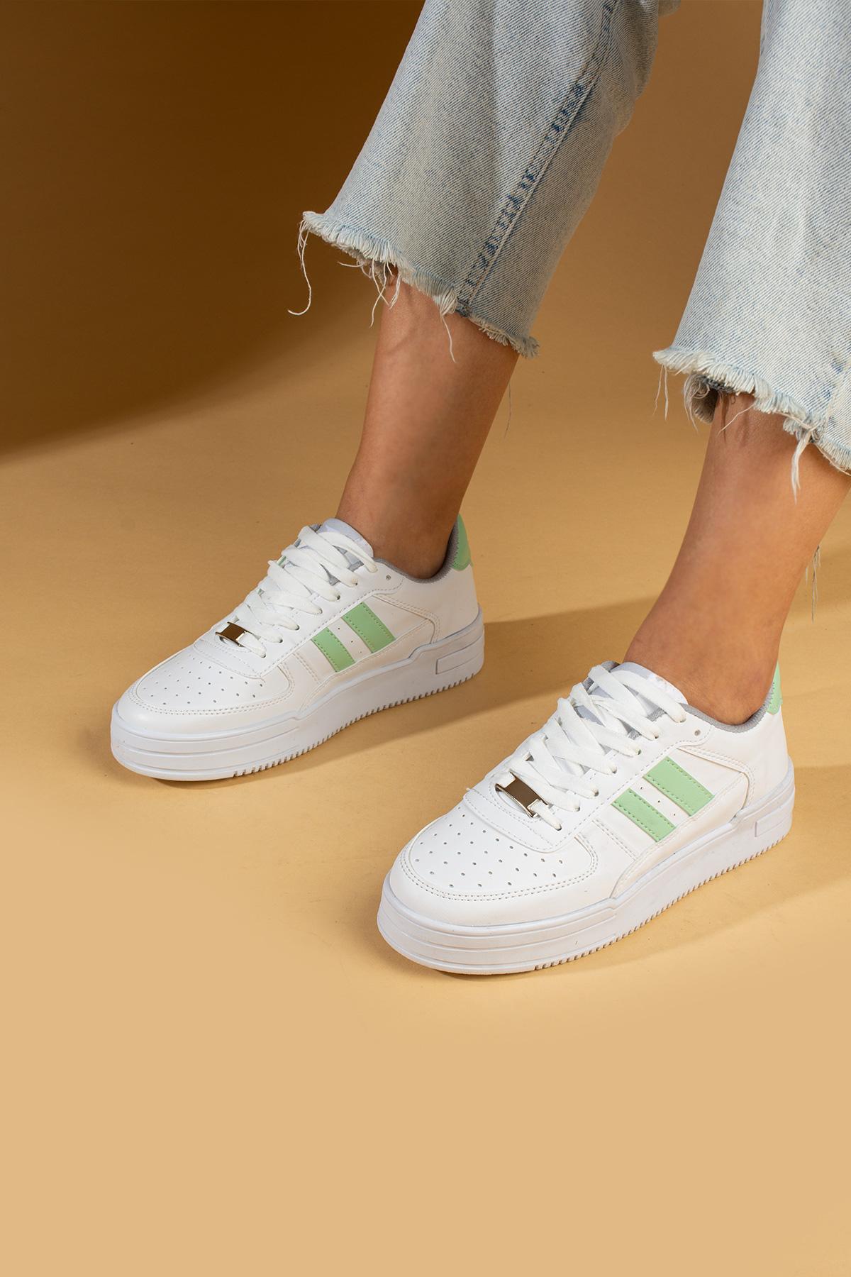 

Женские кроссовки со шнуровкой Comfort Sole Stripe 001-1005-24БелыйЗеленый 36 зелёный/белый