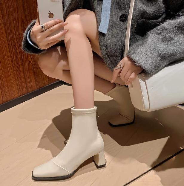 French retro thin boots women's Martin boots autumn and winter temperament foreign style square head high heels short boots thick heel elastic single