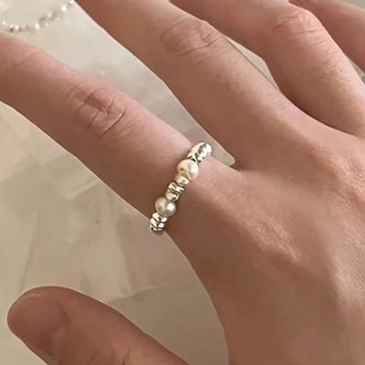 Damenring Imitationsperlen Dekor Unregelmäßige Form Perlen Handgefertigter Ring Verstellbares Öffnungsdesign Fingerring