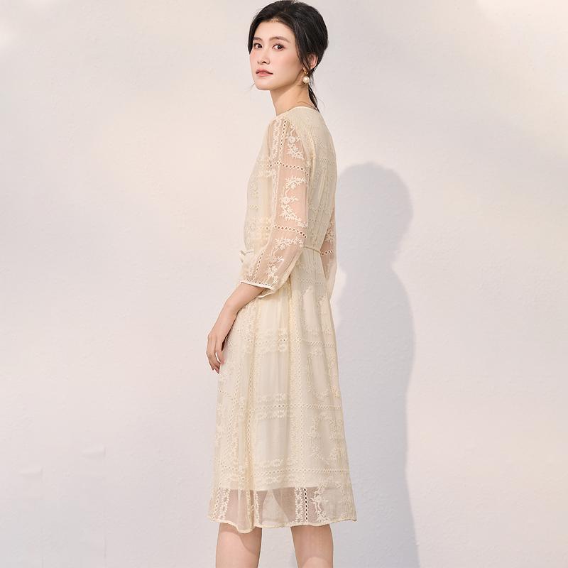 Shunyu V-neck Heavy Industry Embroidered Retro Chinese Style Seven Sleeve Mulberry Silk Dress