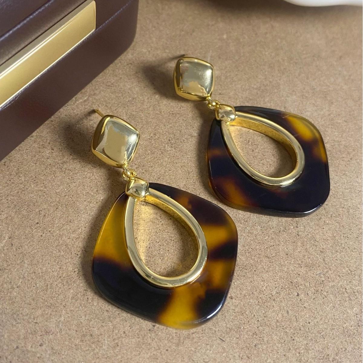 Retro Leopard Print Geometric Square Pendant Earrings - Light Luxury Simple Design for Women