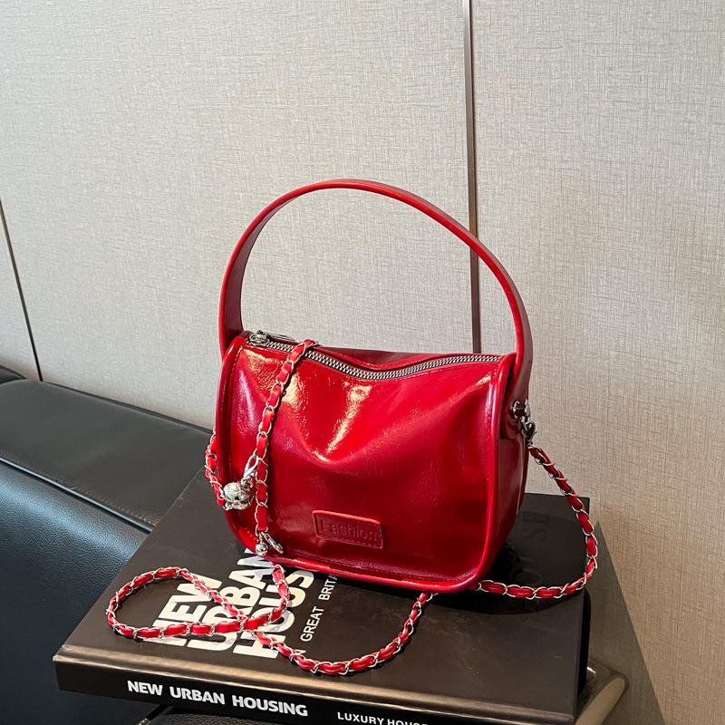 Premium texture small bag women's 2025 new fashion chain shoulder messenger bag versatile patent leather portable small square bag