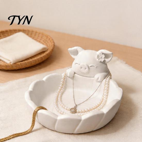 Small Item Storage Container Cute Pig Petal Bowl, Matte Finish 3D Print PLA Tray, Animal Jewelry Dish Trinkets Organization Tray for Vanity