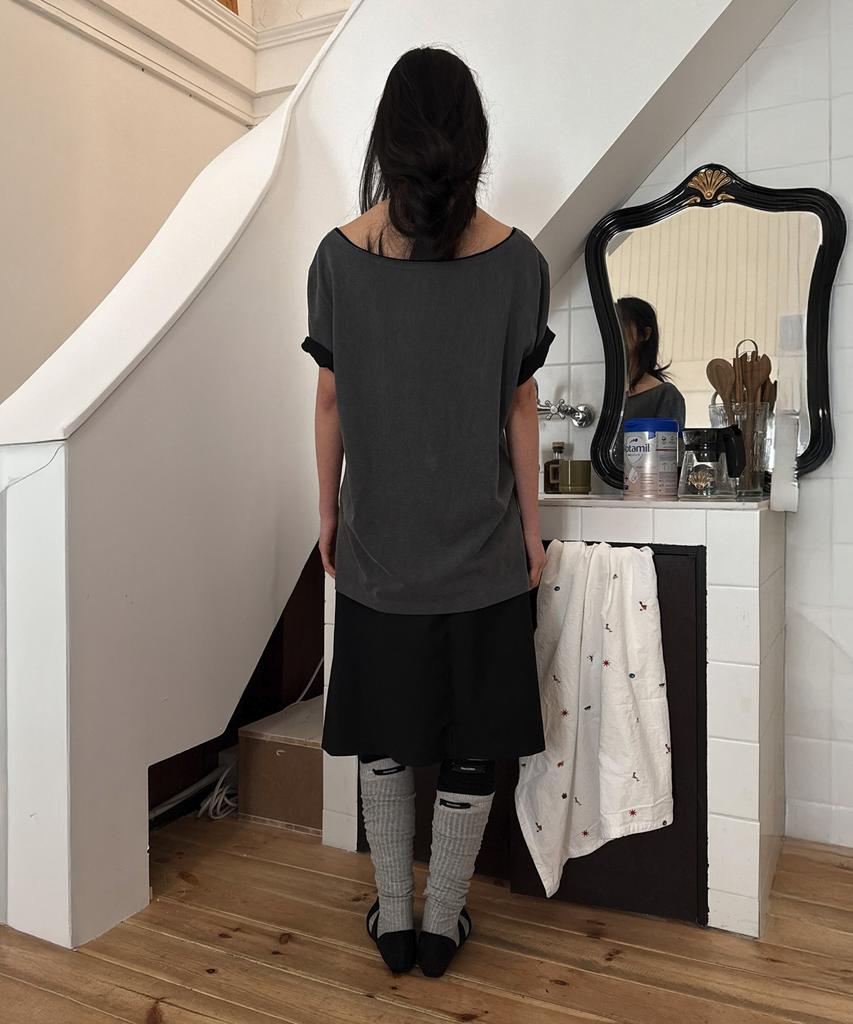 Daiaegeuneol Cutting Layered Tee (Dark Grey)