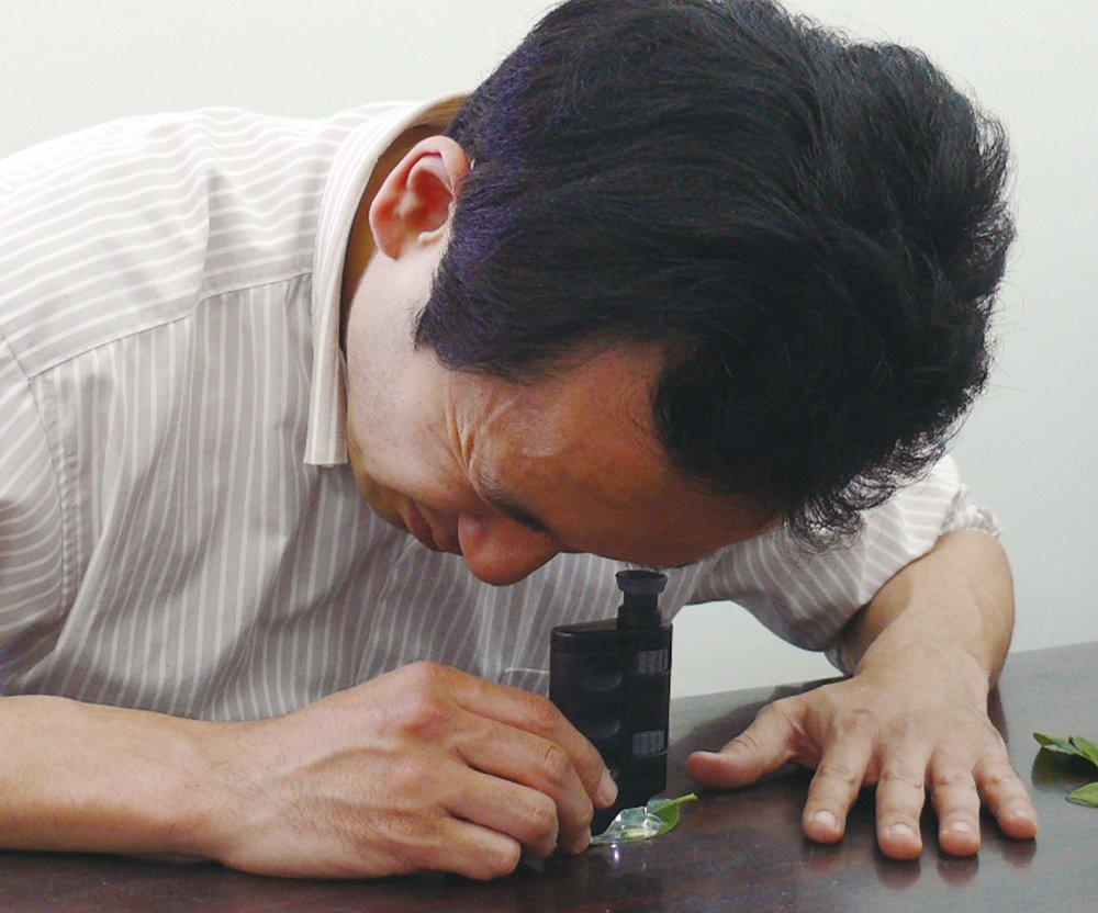 Contec LP-48G Portable Inspection Microscope, 60-100x Magnification, with Light