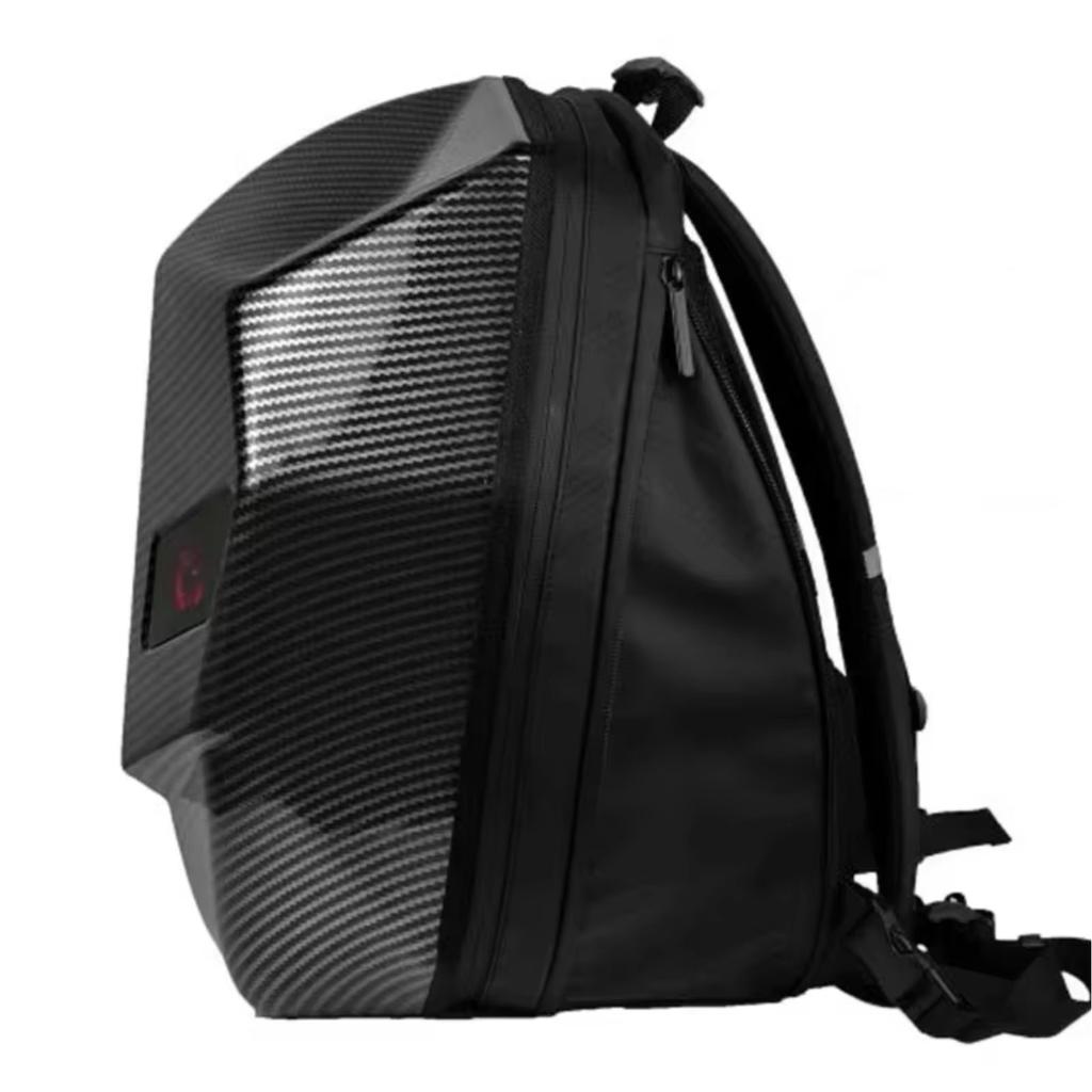Motorradrucksack mit LED-Programmierbildschirm Kohlefasertextur Wasserdicht Hartschale Helm
