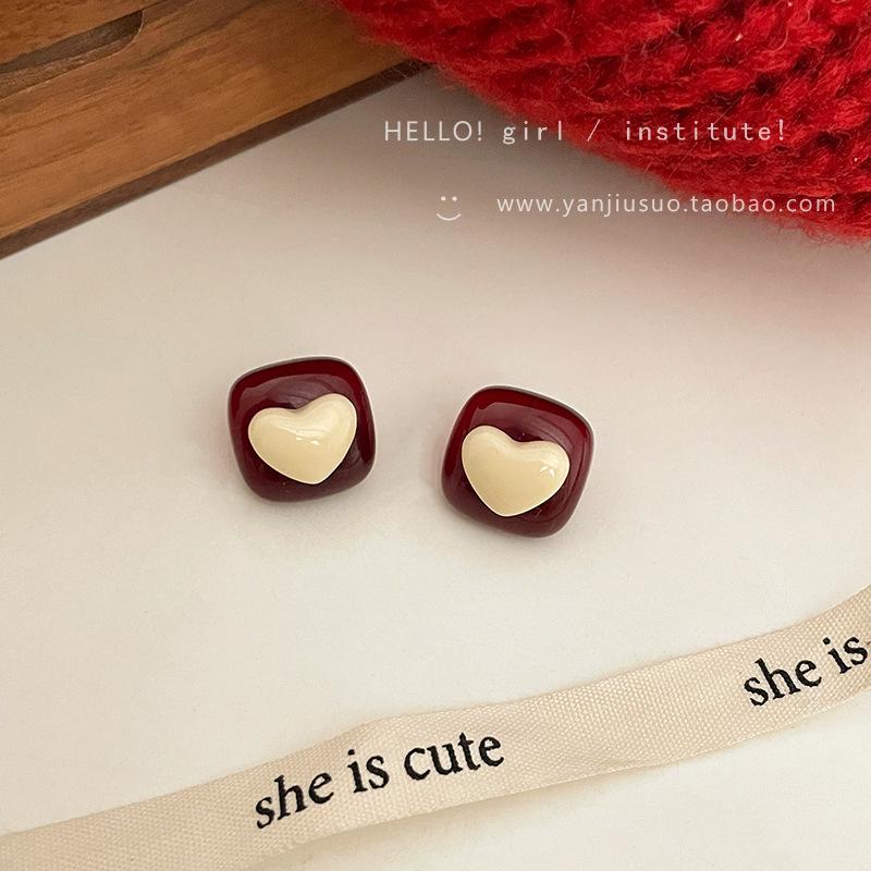 Dreamy Summer Romance Earrings: South Korea's New Trend for Women