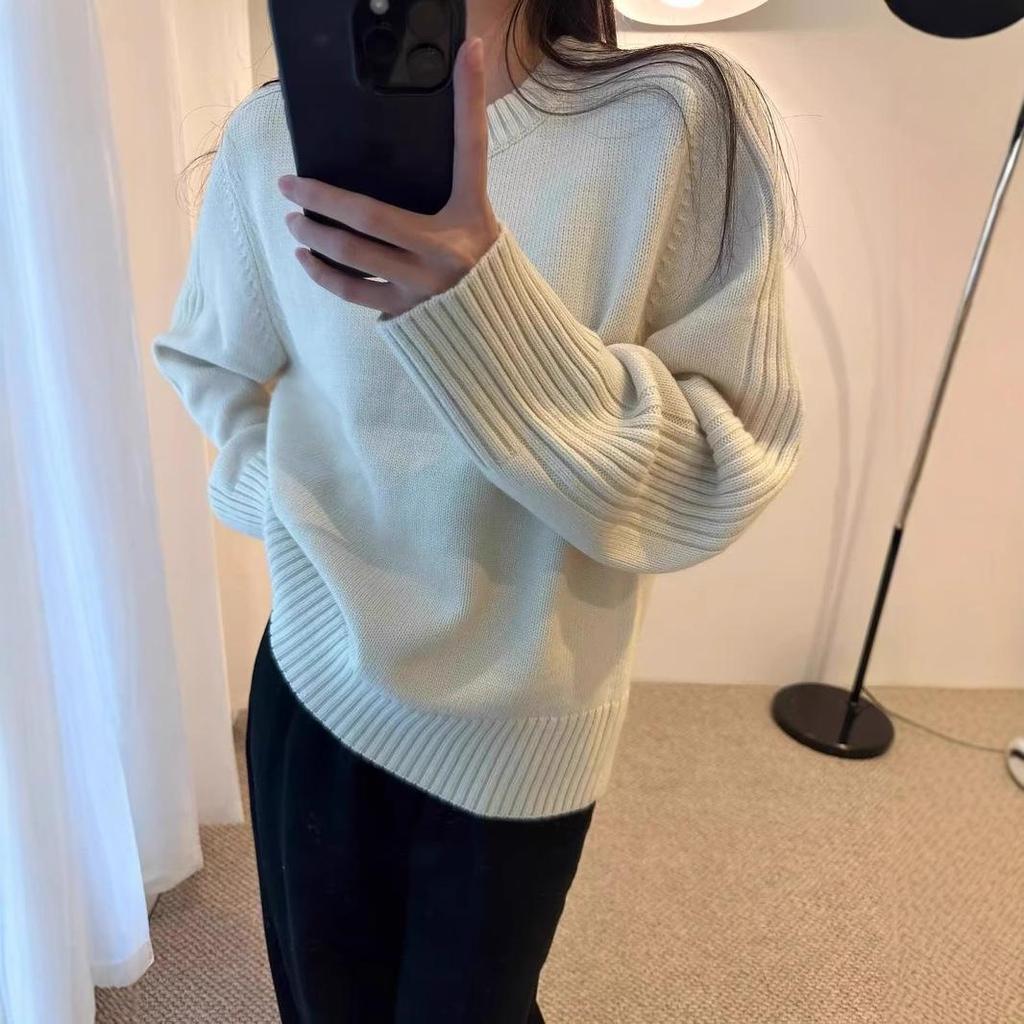 2024 Autumn/Winter Women's Korean Style Ribbed Knit Pullover Sweater - Round Neck, Loose Fit, Versatile Outerwear.