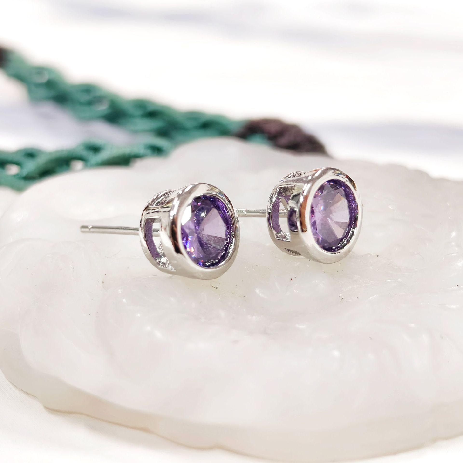 Gesen Jewelry Round Stud Earrings with Colored Zircon Gemstones - Versatile, Exquisite, and Fashionable.