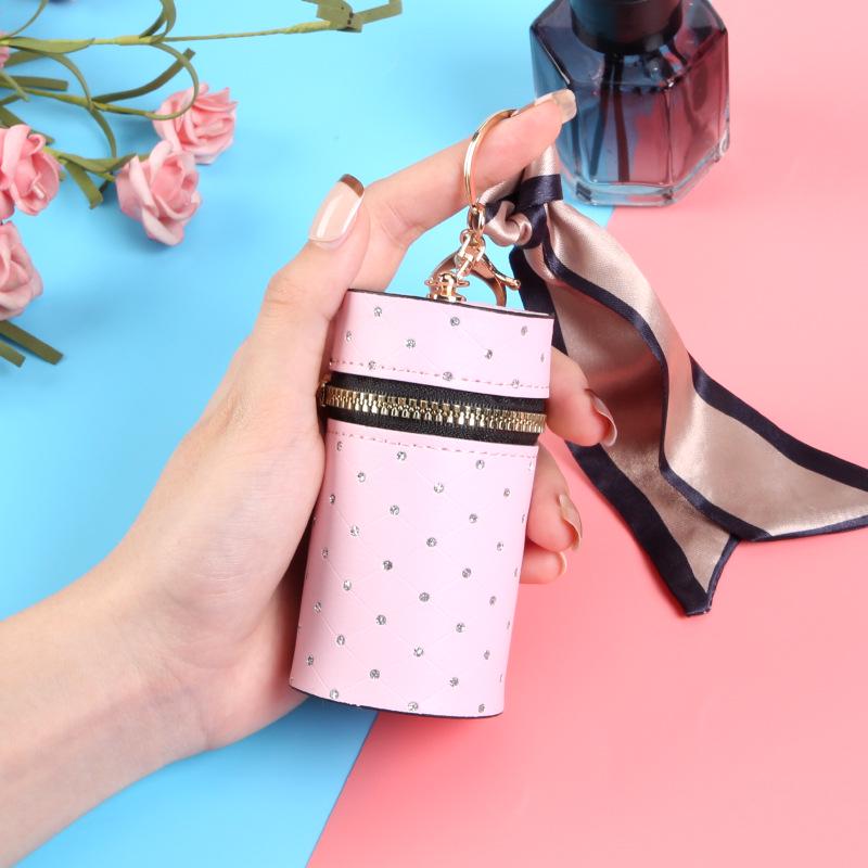 

Роскошная мини-сумка-брелок: Кошелек для монет, Держатель для наушников, Футляр для губной помады и Винтажный шарм в виде красного конверта-ведерка. розовый