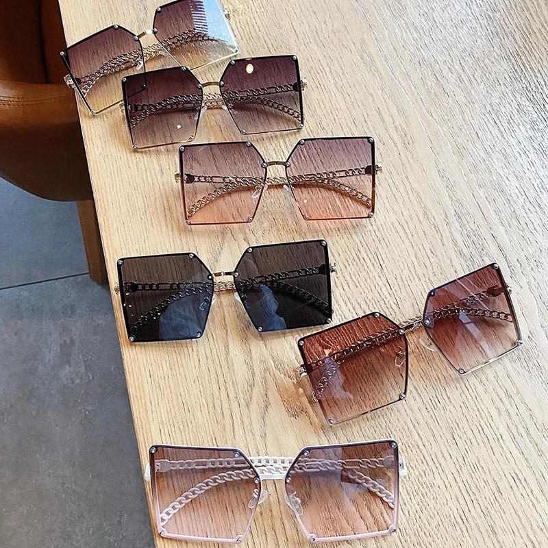 Vintage Square Sunglasses Women Retro Oversized Chain Sun Glasses Men Punk Eyeglasses Shades Oculos Gradient Unisex Eyewear
