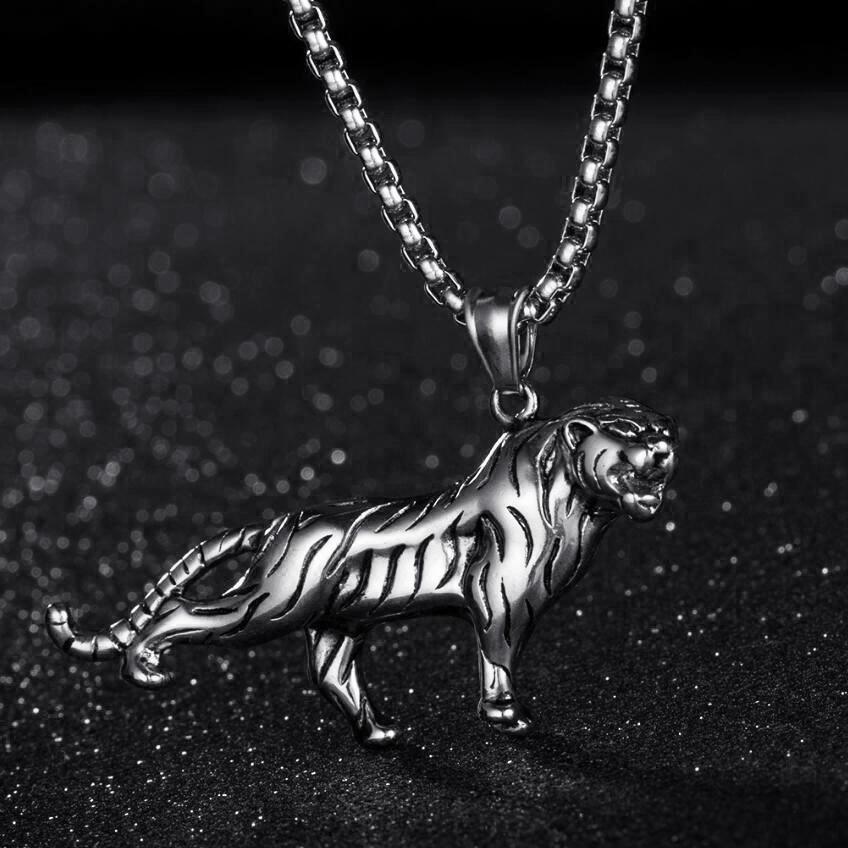 Collier pour homme en acier titane et titane, pendentif tendance, motif tigre dominateur