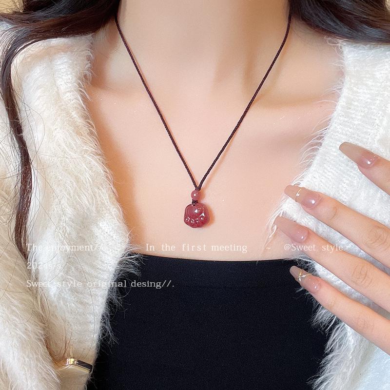 

Китайское ожерелье из бусин в стиле дзен с замком мира и дизайном бабочки – Элегантная ключичная цепочка для женщин.