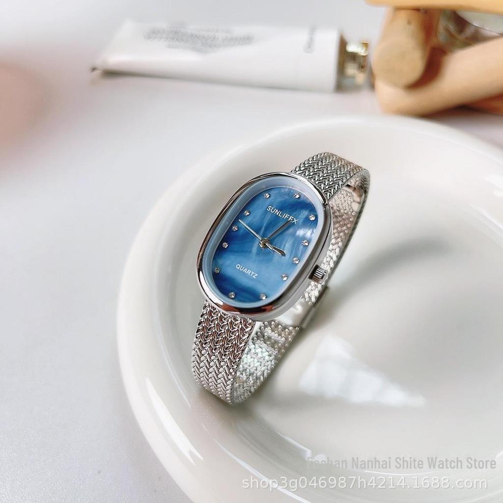 Oval Niche Mother-of-Pearl Women's Watch: Light Luxury, Retro-Style, High-End Quartz with Elegant Simplicity
