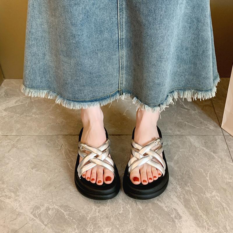 Black Lightweight High-end Thick-soled Heightening One-word Slippers Women's Summer Wear 2025 New with Skirt Cool Slippers