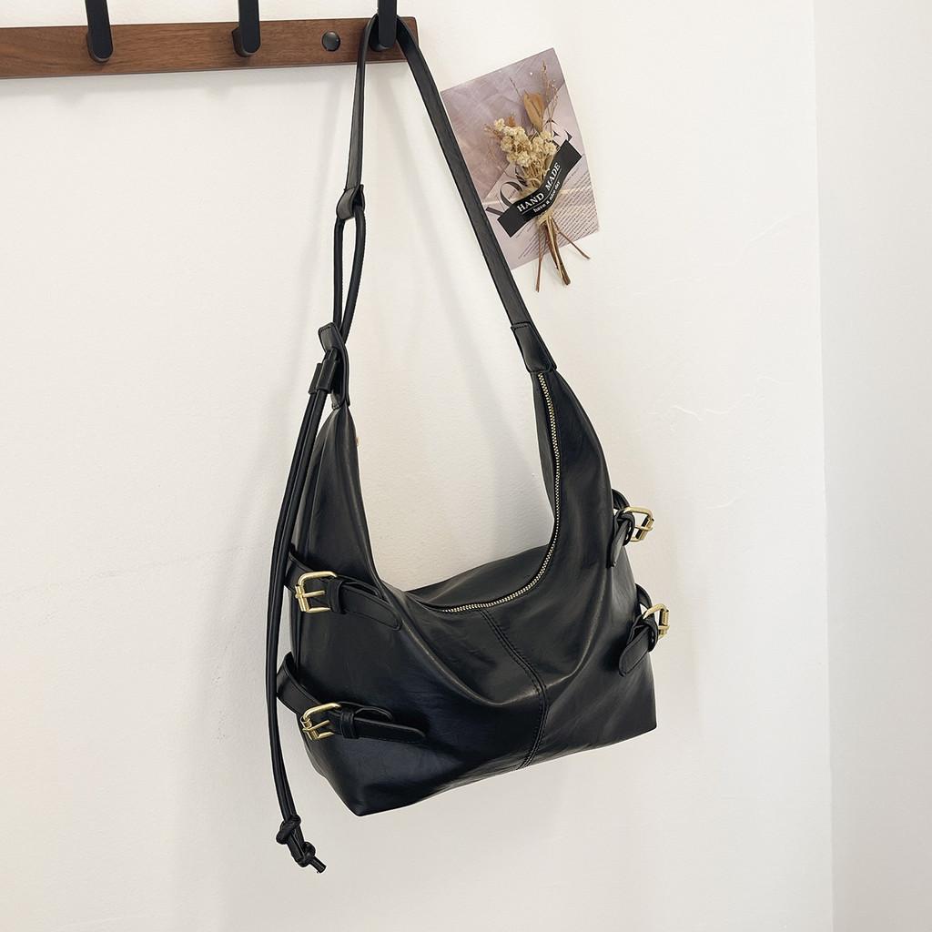 IELGY Ladies Dumpling Bag Casual Large Capacity Lightweight All-Match Commuter Shoulder Messenger Bag