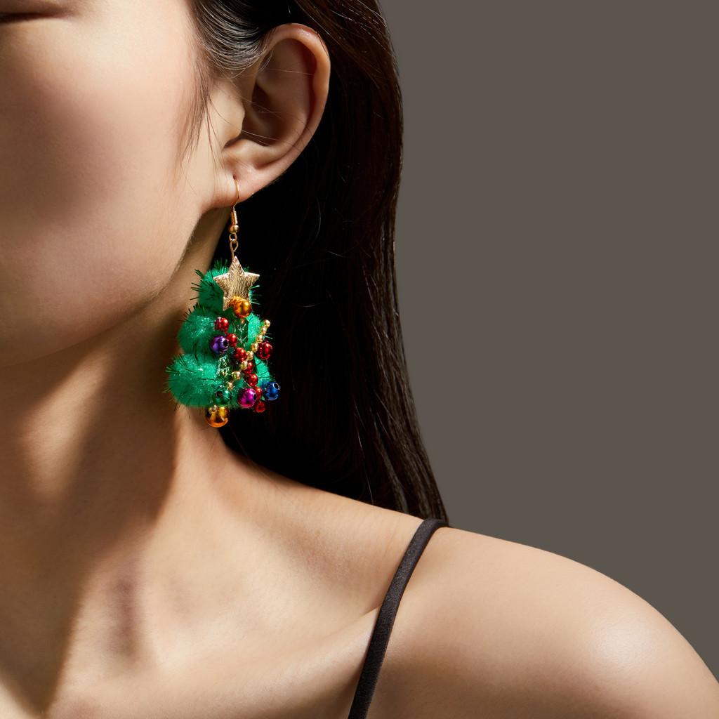 Tree Christmas Charming Earrings Vibrant Handmade Design Ideal For Holiday Gatherings