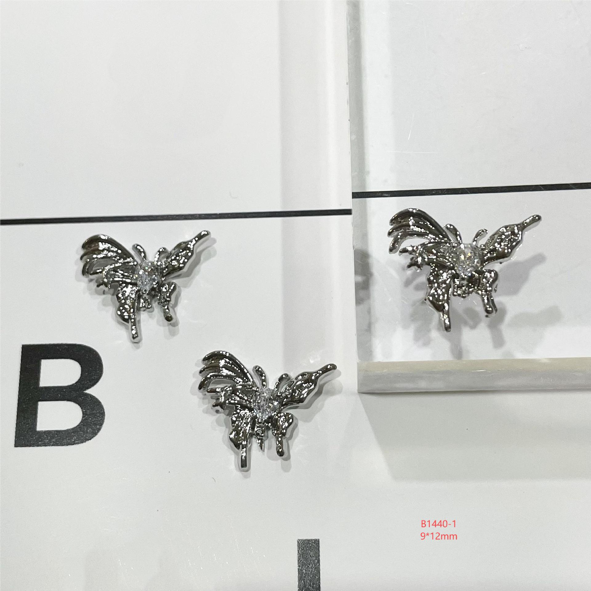 

LZ80 Swallowtail Butterfly Nail Art Tassel with High Color Retention - DIY Wearable Zircon Nail Jewelry Accessories