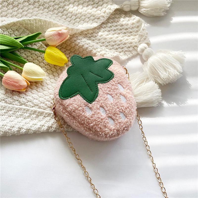 Girls Kindergarten Fashionable Plush Strawberry Chain Bag 2023 Soft Breathable Wearresistant Coin Purse