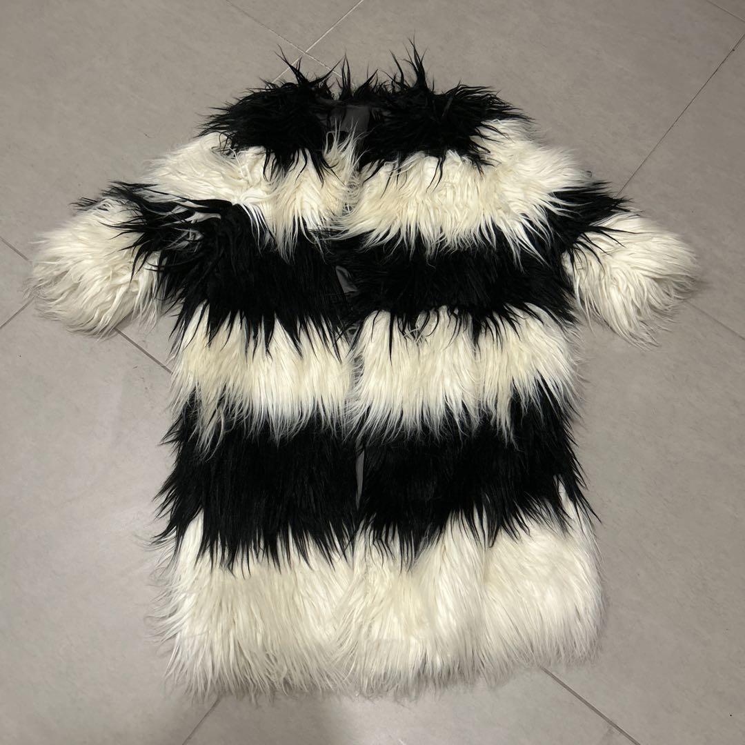 

[USED] Excellent condition DIESEL faux fur coat in black and white