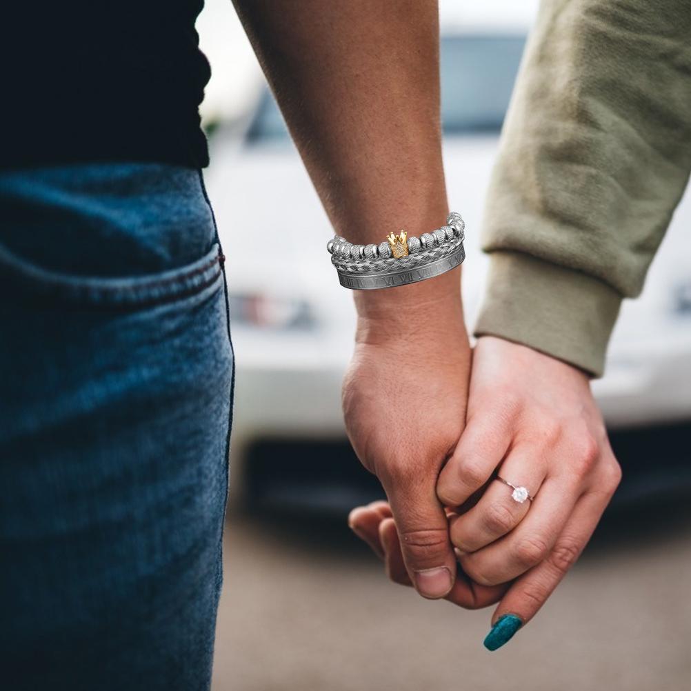 Luxury Micro Pave Crown Bracelets Roman Royal Charm Mens Bracelets Stainless Steel Crystals Bangles Couple Jewelry Gift