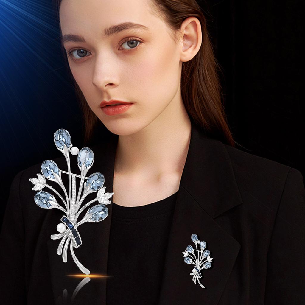 Spilla da Donna Design di Lusso Leggero Elegante Bouquet di Perle d'Imitazione Spilla alla Moda e Versatile Design di Nicchia
