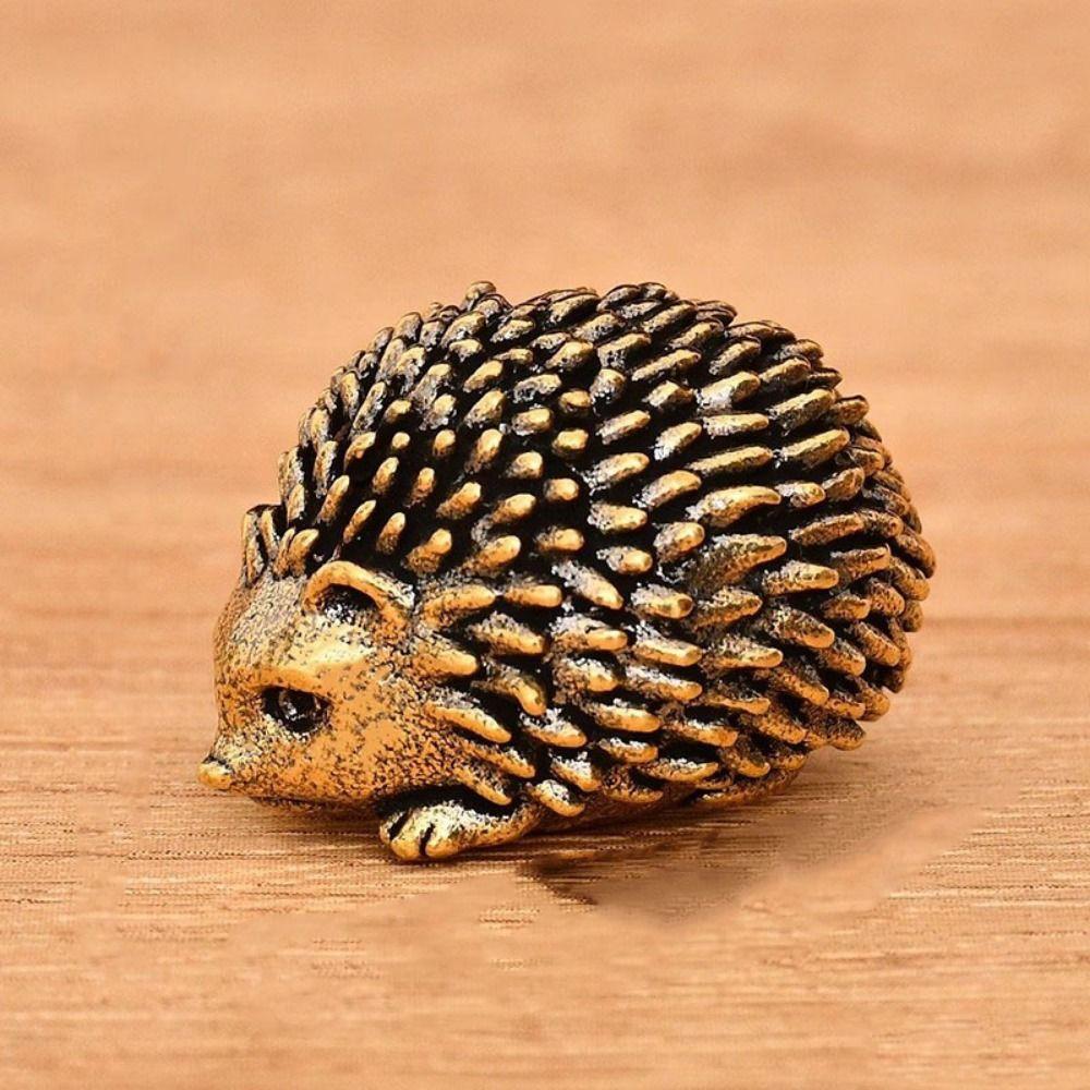 Detailed Texture Copper Hedgehog Statue Antique Hedgehog Figurine Gift for Collection