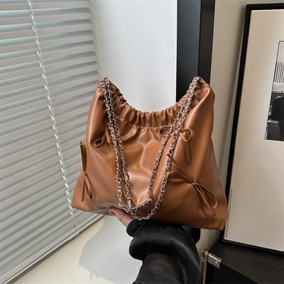French Niche Design Handbag for Women In Spring Casual and Beautiful New Trendy and Personalized Simple Bucket Bag