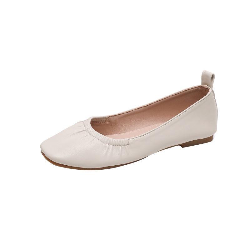 

Flat-soled Doudou shoes women s new soft leather grandma shoes spring and autumn soft-soled mother leather shoes low-heeled commuter shoes 35