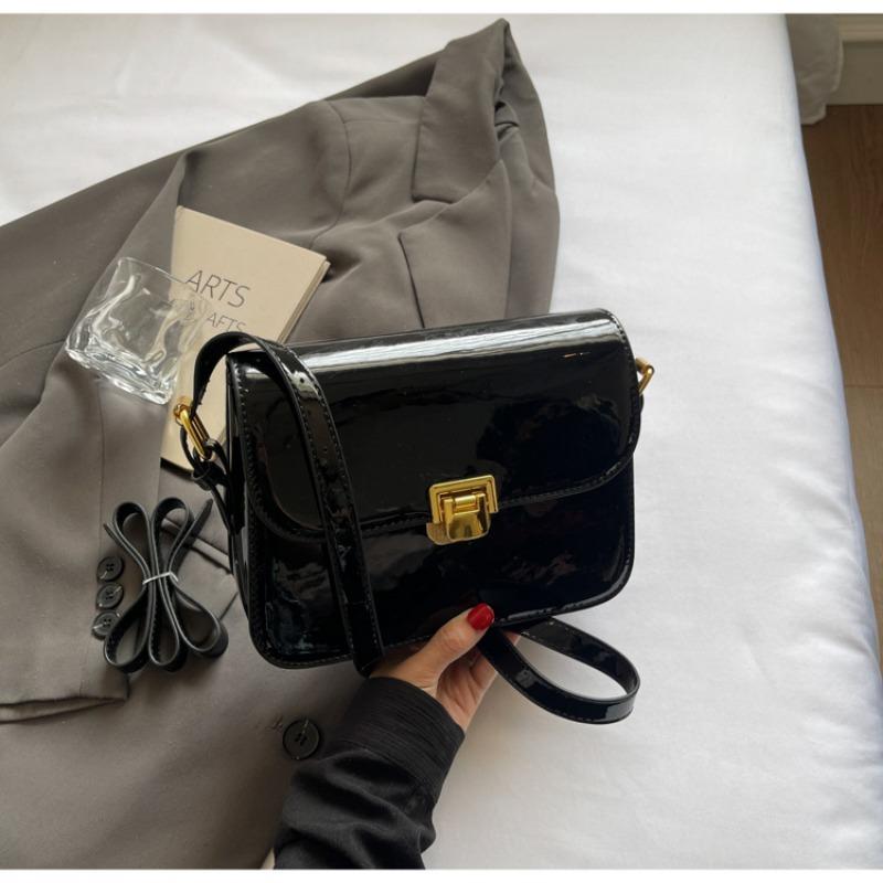 

Niche design versatile women s bag new trendy fashion simple messenger bag retro shoulder small square bag чорний