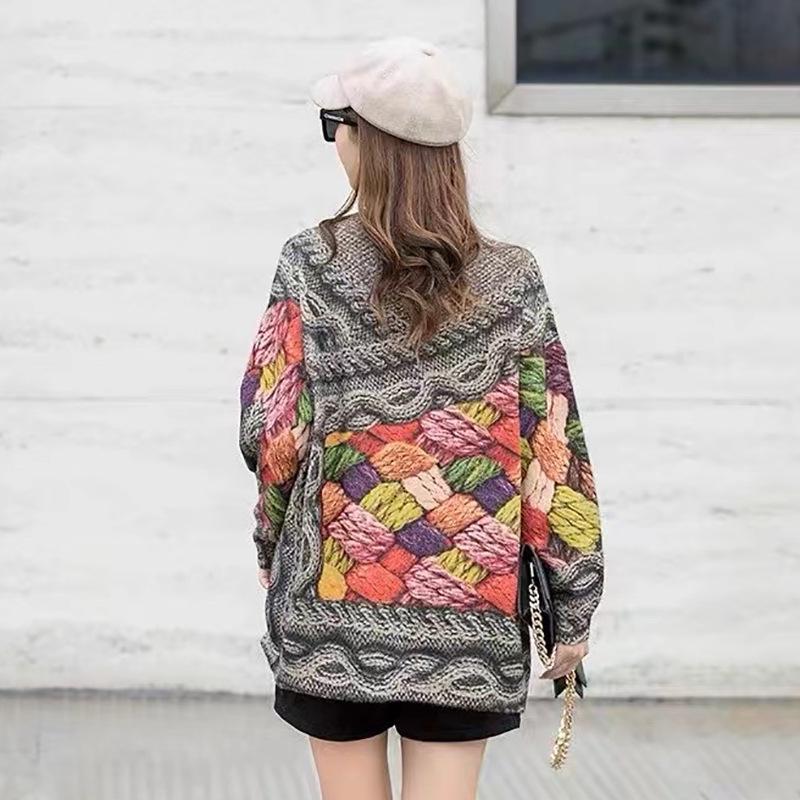 Women's Retro Embroidered Knitwear: Loose, Mid-Length, Round Neck Mink Velvet Sweater for Autumn/Winter 2024
